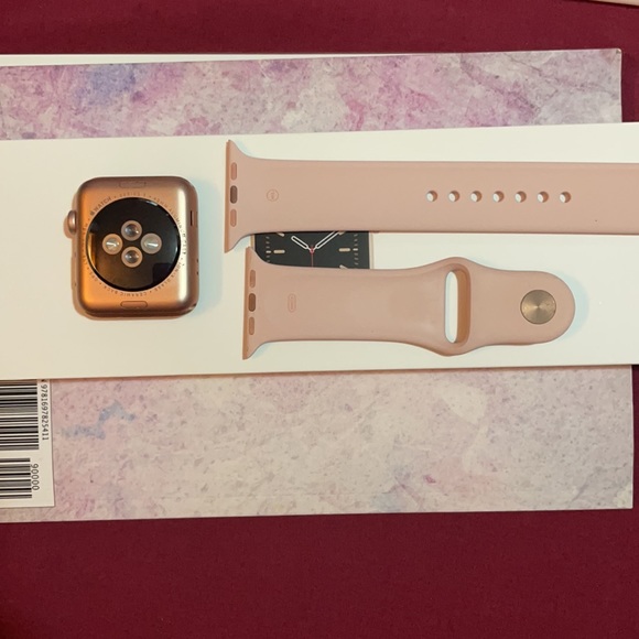 Apple Watch - Picture 2 of 7